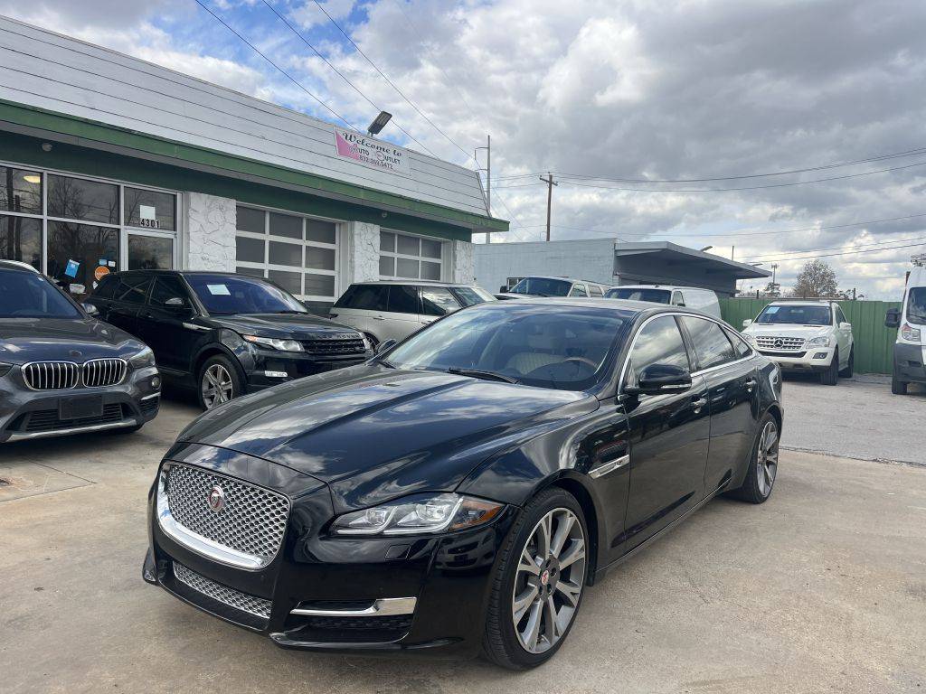 2016 Jaguar XJ Portfolio