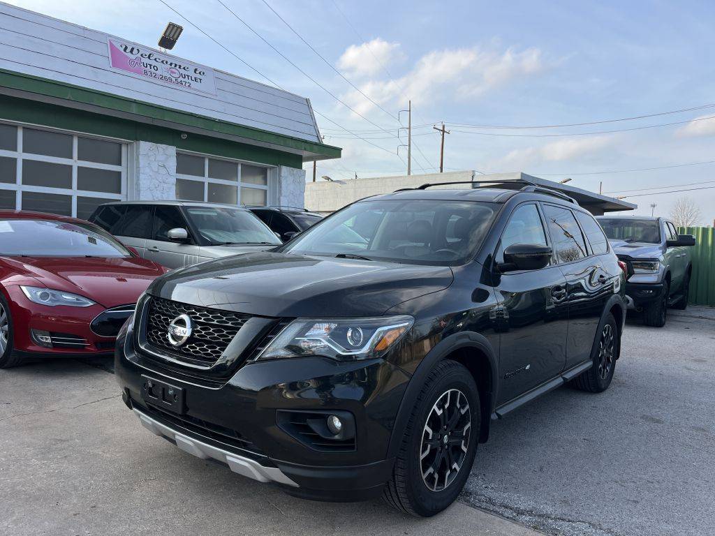 2020 Nissan Pathfinder SV