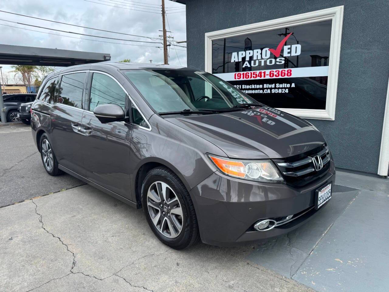 2014 Honda Odyssey Touring Elite — Minivan — 134,397 mi — Sacramento, CA