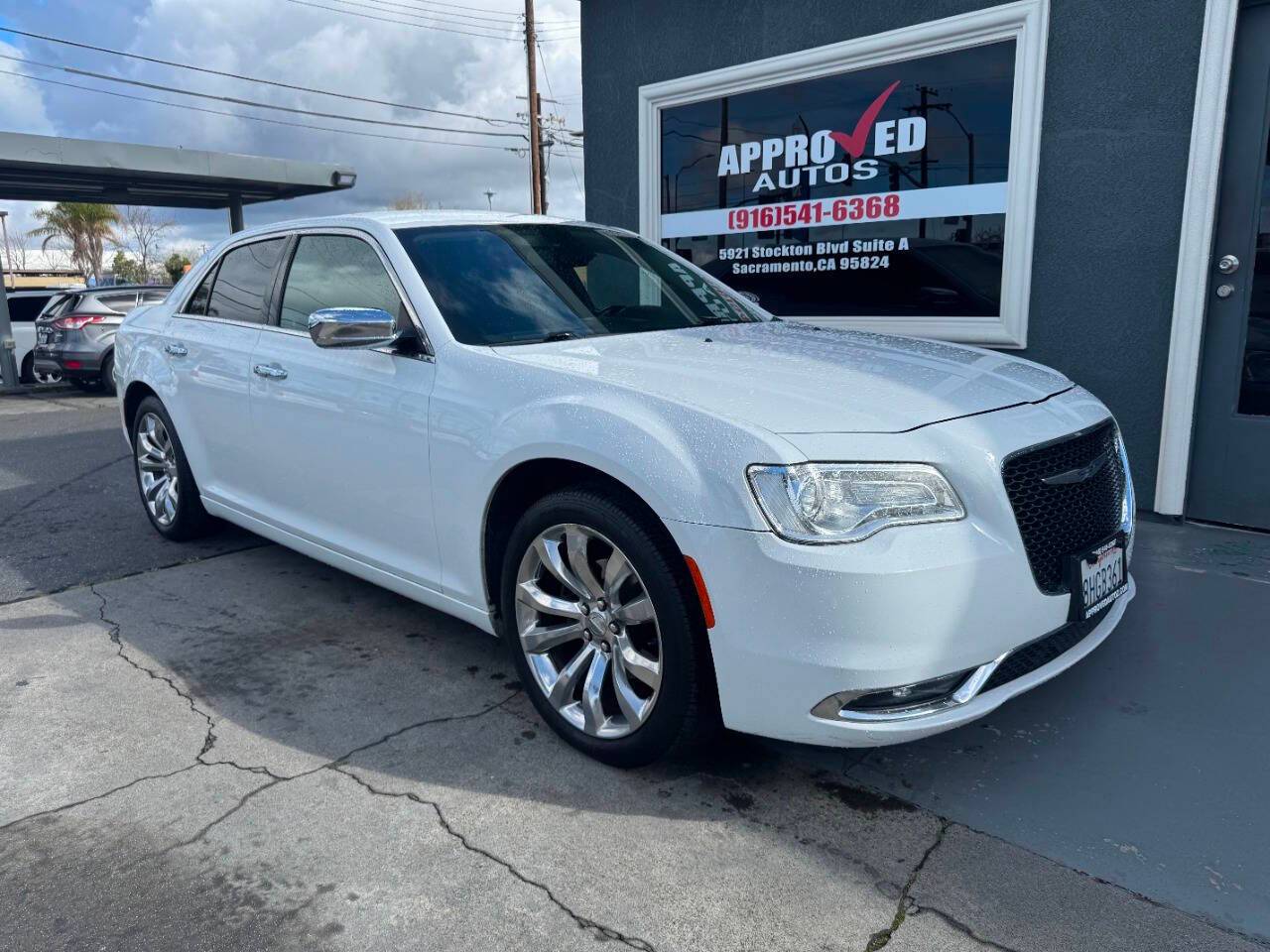 2018 Chrysler 300 Limited — Sedan — 121,267 mi — Sacramento, CA