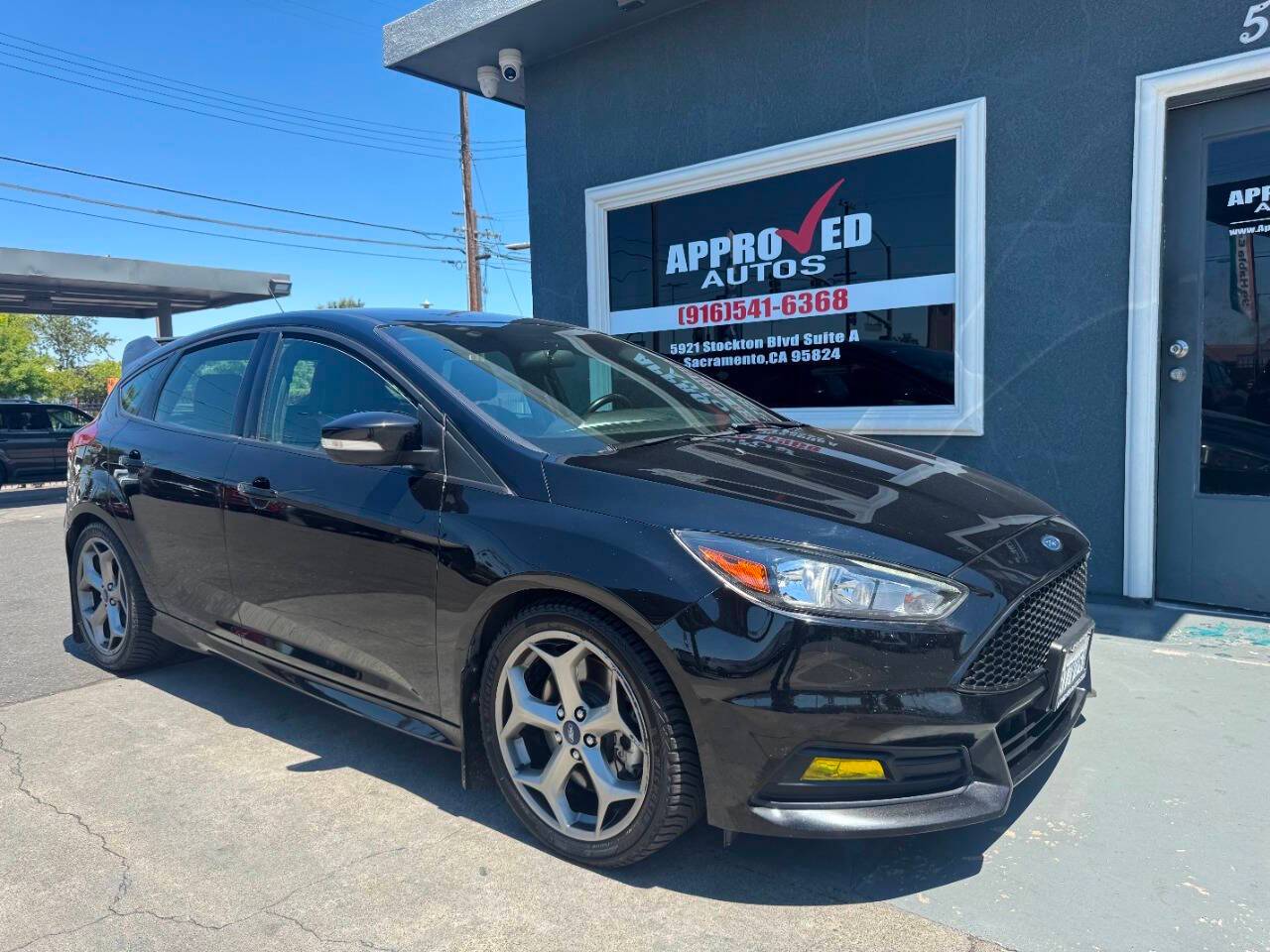 2018 Ford Focus ST — Hatchback — 82,286 mi — Sacramento, CA