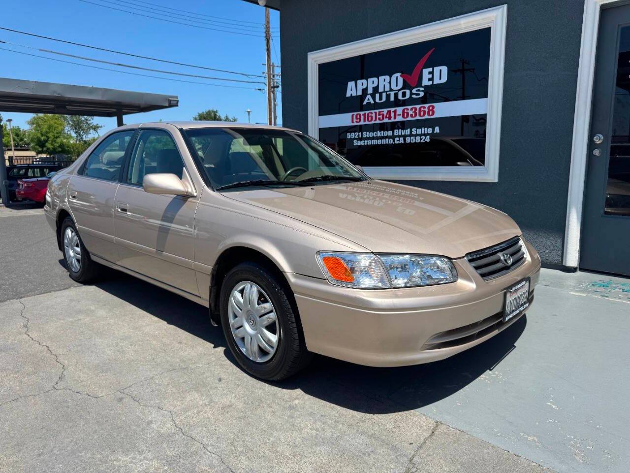 2000 Toyota Camry CE — Sedan — 114,450 mi — Sacramento, CA