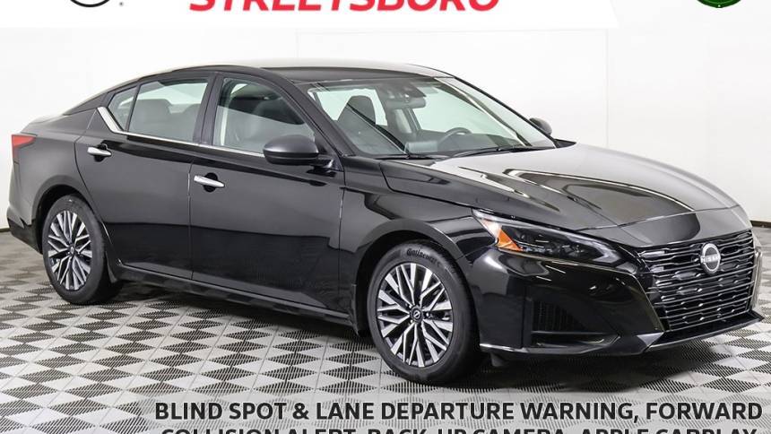 2024 Nissan Altima SV — Sedan — 23,768 mi — Streetsboro, OH
