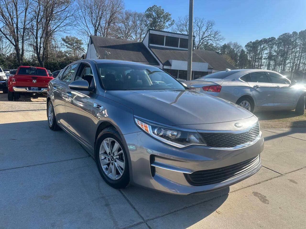 2016 Kia Optima LX — Sedan — 128,518 mi — Snellville, GA