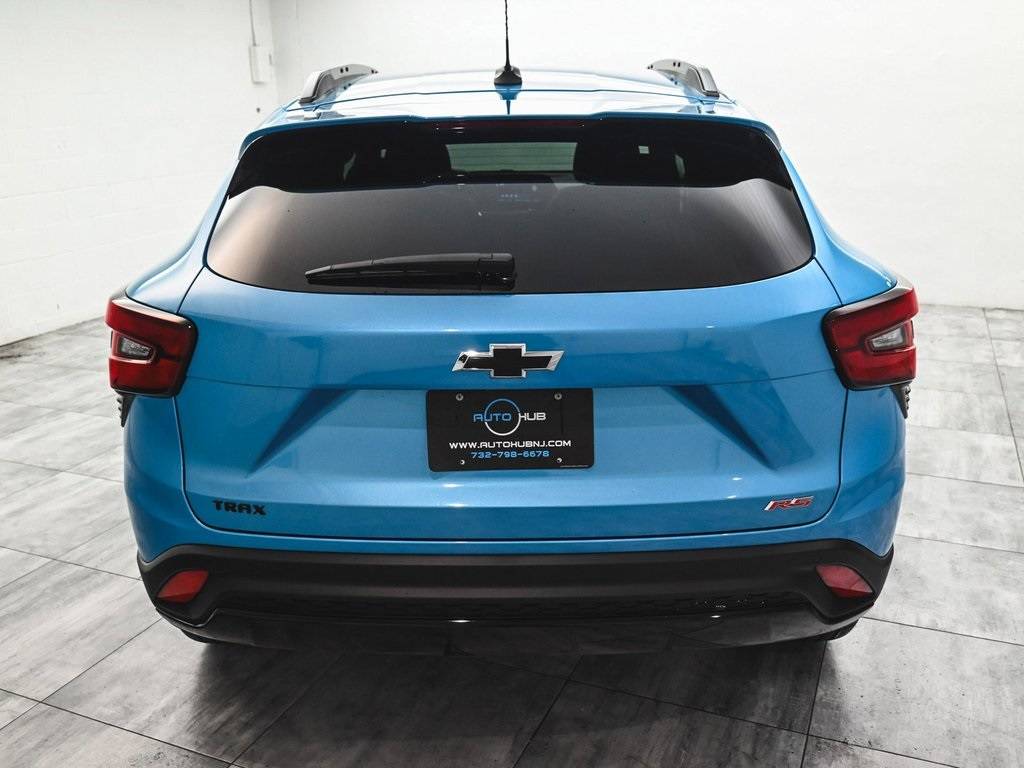 Thumbnail 5