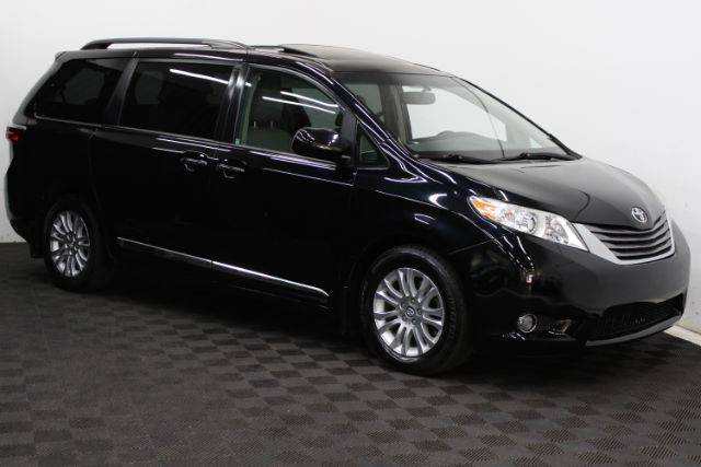 2017 Toyota Sienna XLE Premium — Minivan — 100,300 mi — Chantilly, VA