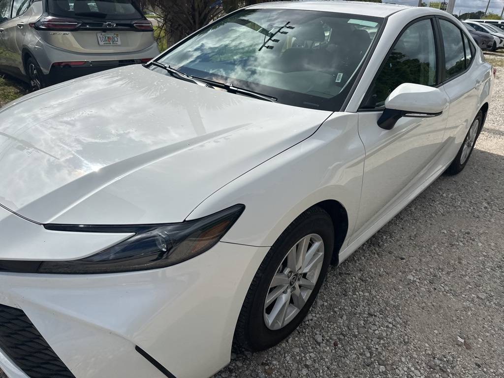 2025 Toyota Camry Hybrid LE — Sedan — 15,635 mi — Orlando, FL