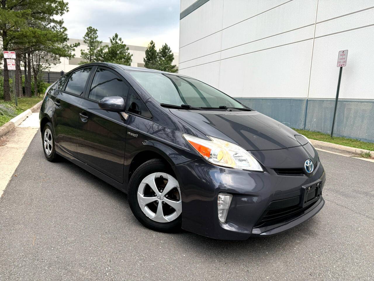 2015 Toyota Prius Persona Series — Hatchback — 162,109 mi — Chantilly, VA