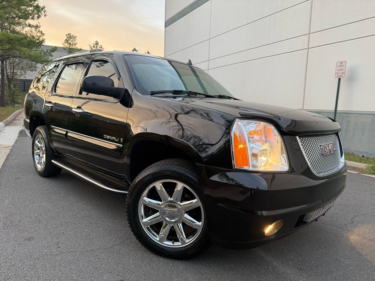 2007 GMC Yukon Denali — SUV — 160,361 mi — Chantilly, VA
