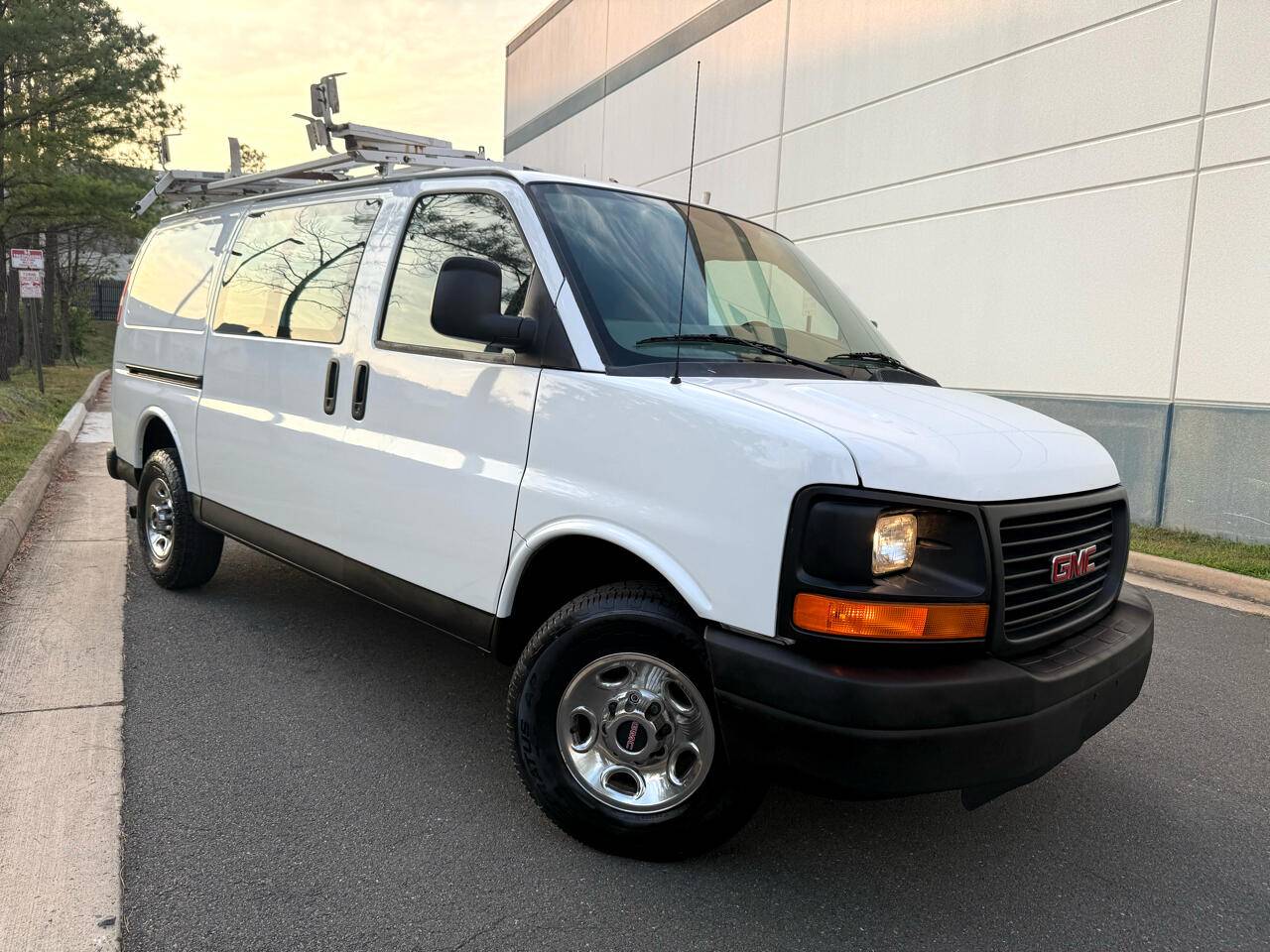 2011 GMC Savana Cargo Van Base — Cargo Van — 87,216 mi — Chantilly, VA