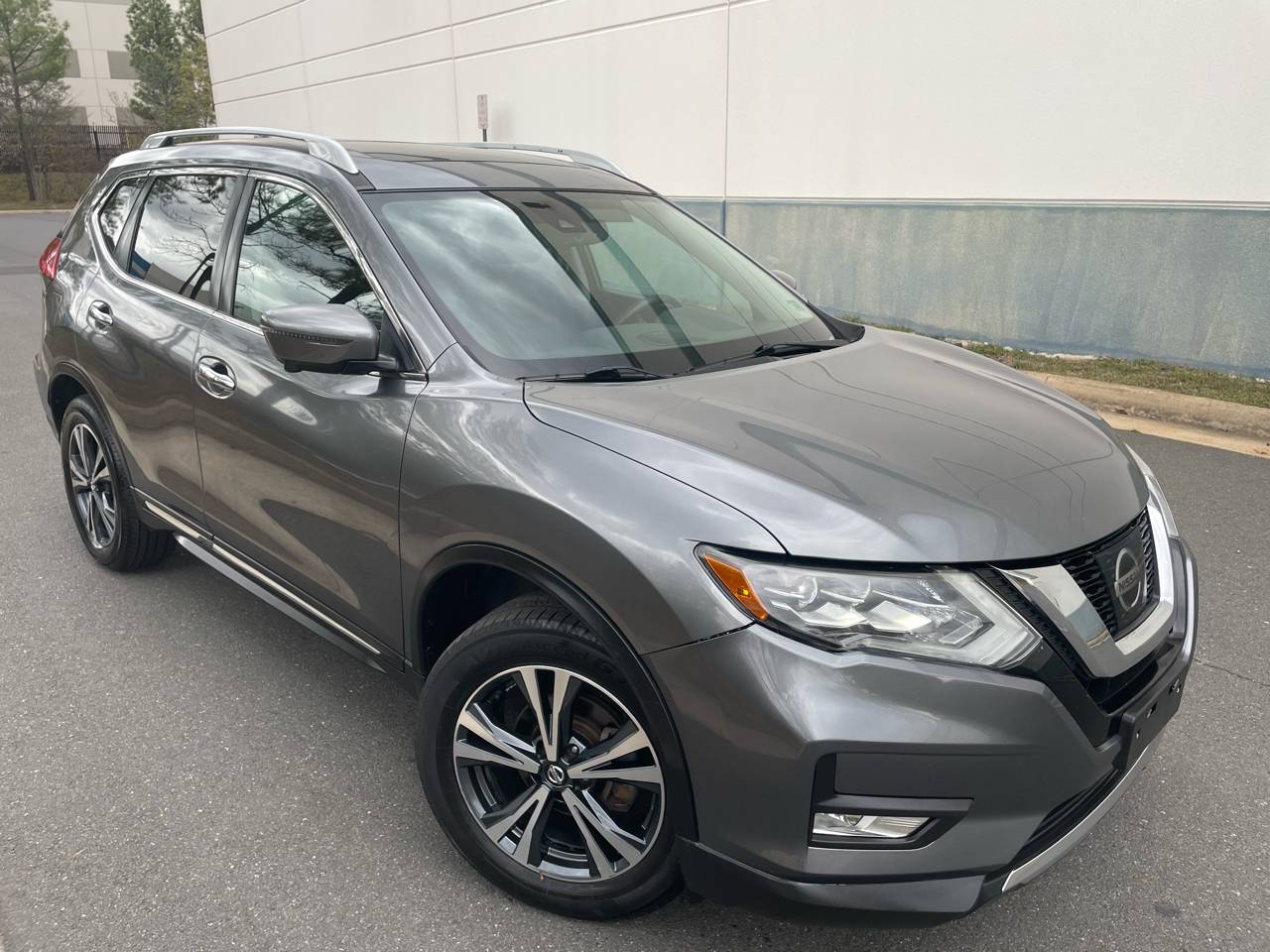 2017 Nissan Rogue SL — SUV — 93,404 mi — Chantilly, VA