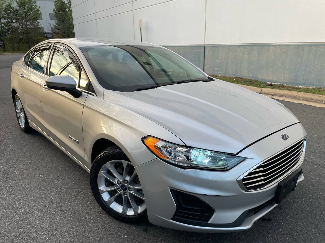 2019 Ford Fusion Hybrid SE — Sedan — 126,833 mi — Chantilly, VA