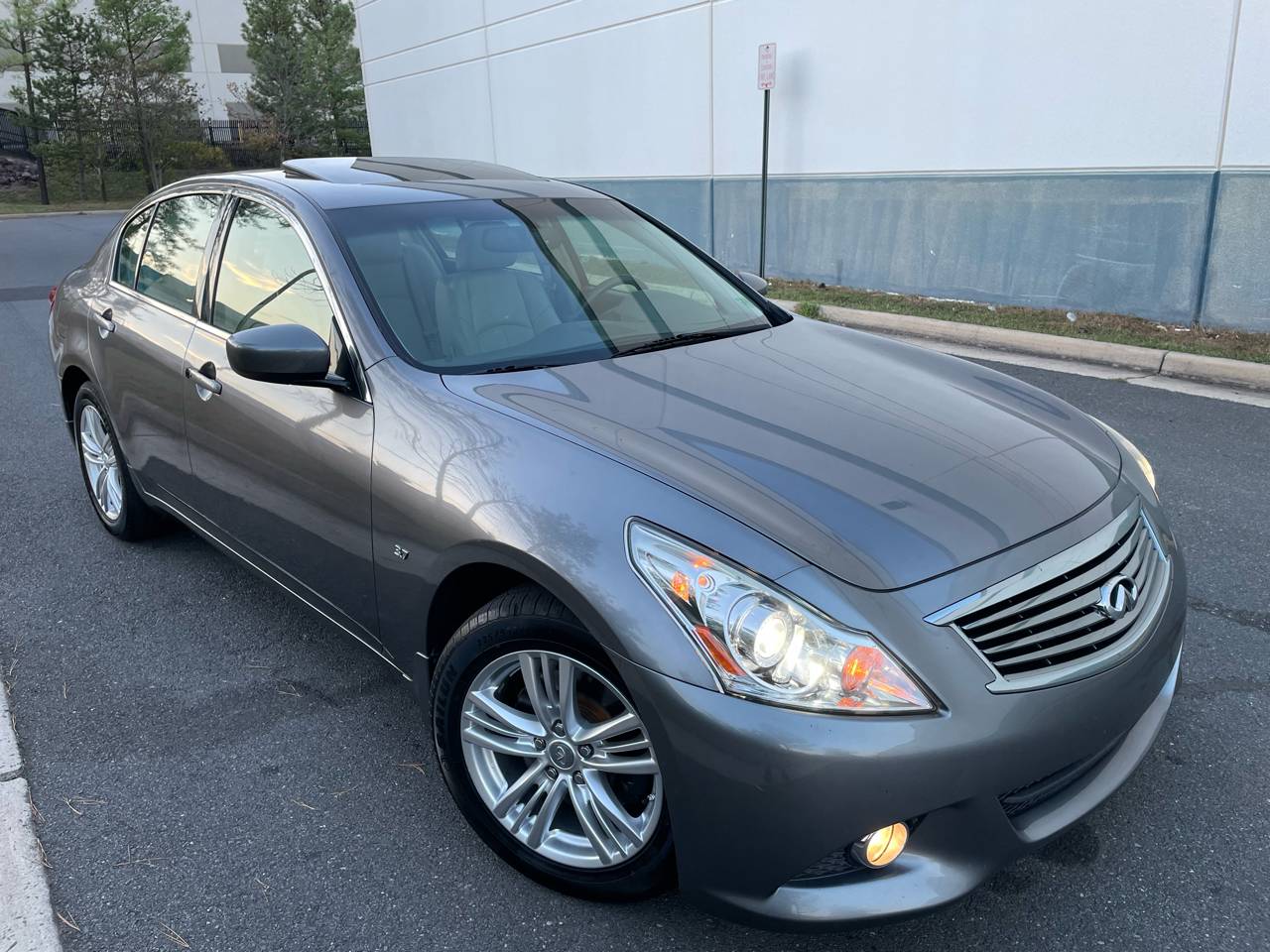 2015 INFINITI Q40 Standard — Sedan — 62,388 mi — Chantilly, VA