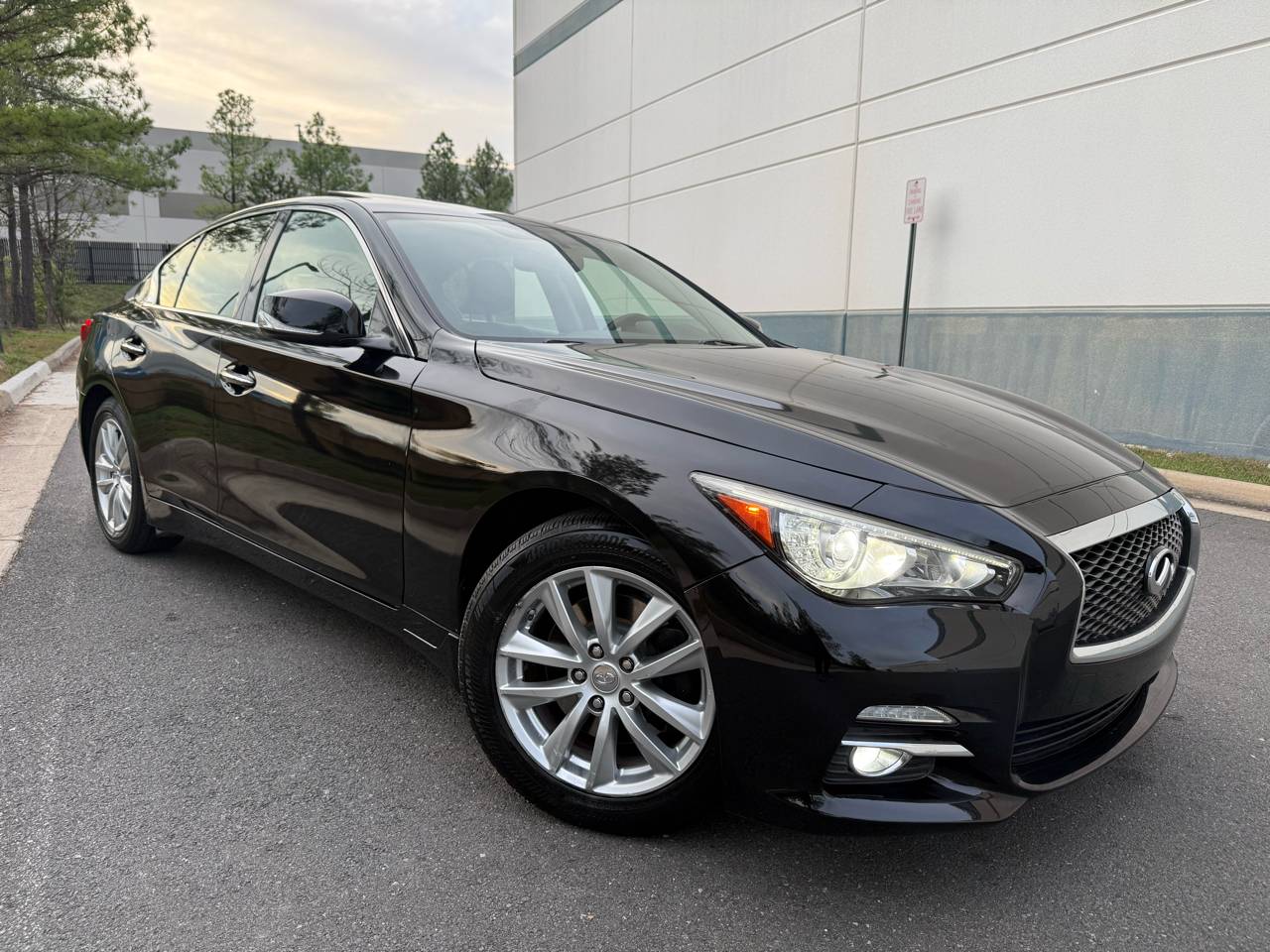 2015 INFINITI Q50 Premium — Sedan — 73,570 mi — Chantilly, VA