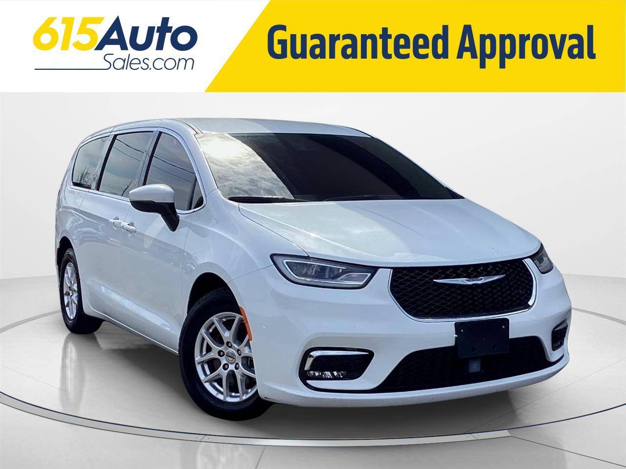2023 Chrysler Pacifica Touring L — Minivan — 72,396 mi — Hendersonville, TN