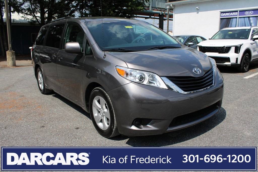 2014 Toyota Sienna LE — Minivan — 77,568 mi — Frederick, MD