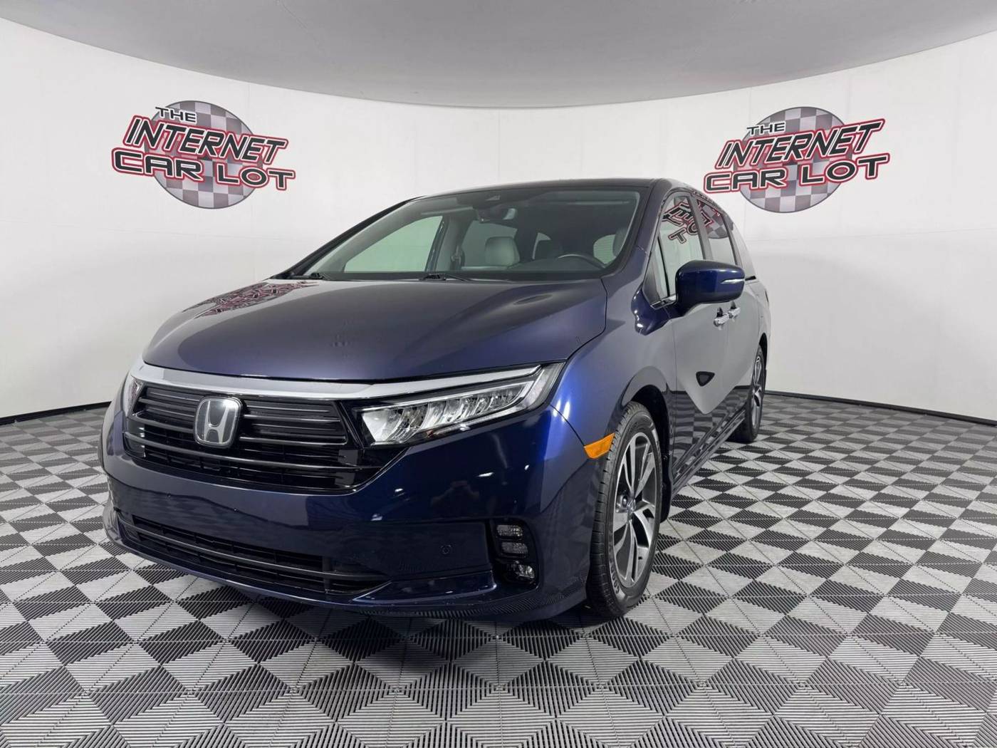2022 Honda Odyssey Touring — Minivan — 55,000 mi — Omaha, NE