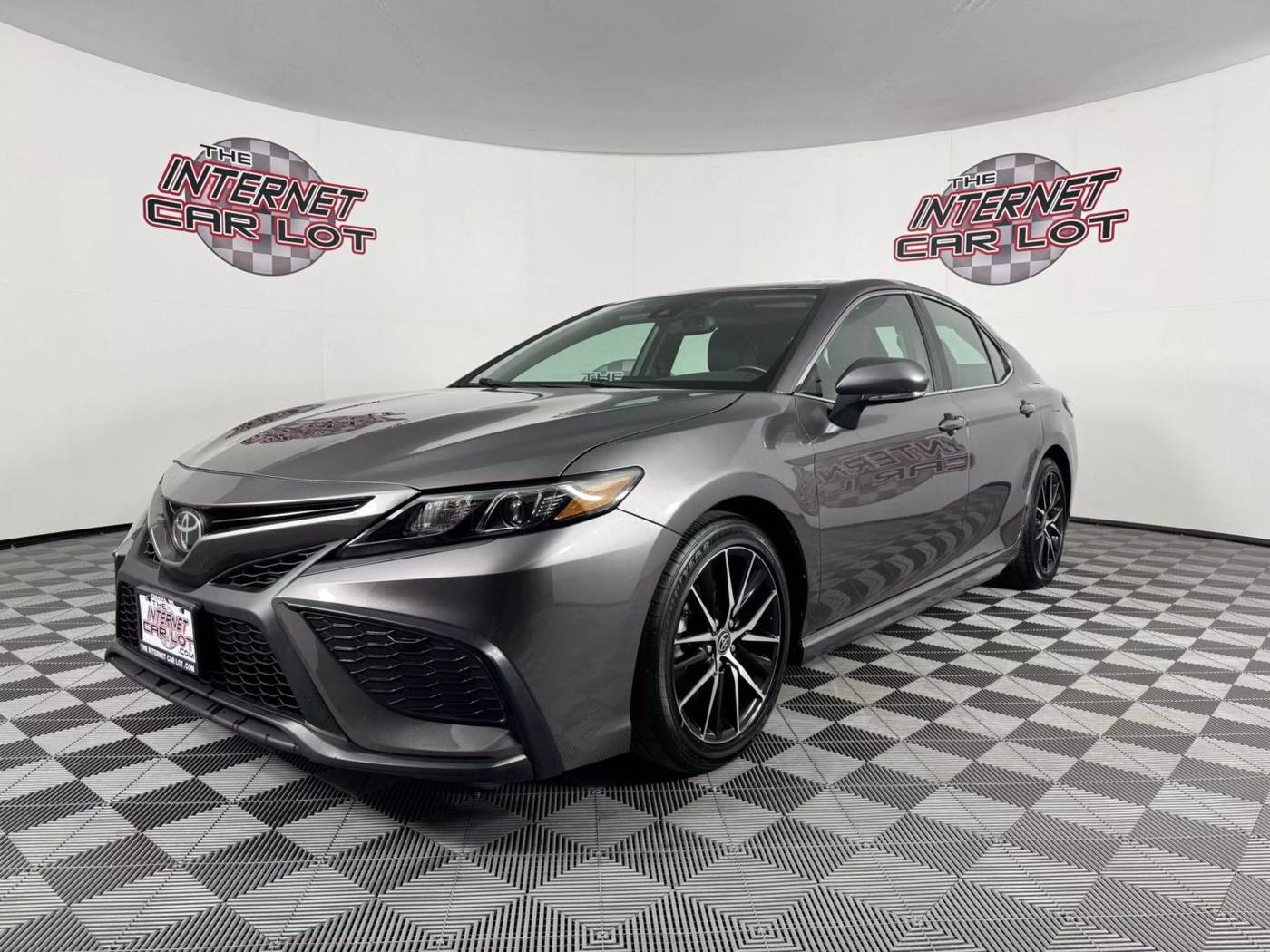 2022 Toyota Camry SE — Sedan — 67,342 mi — Omaha, NE