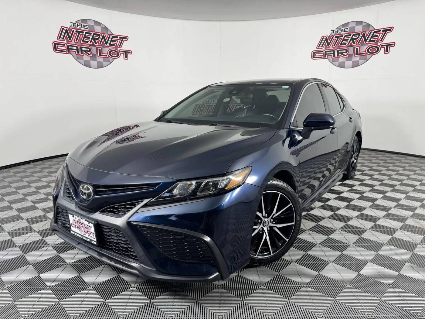 2021 Toyota Camry SE — Sedan — 37,621 mi — Omaha, NE