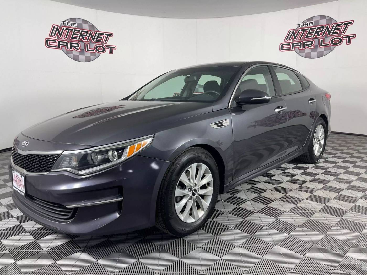 2017 Kia Optima LX — Sedan — 104,222 mi — Omaha, NE