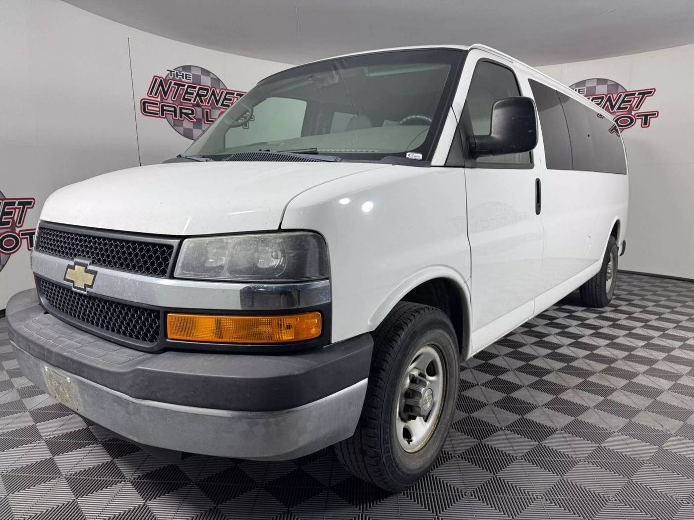 2013 Chevrolet Express Passenger LT — Passenger Van — 166,283 mi — Omaha, NE
