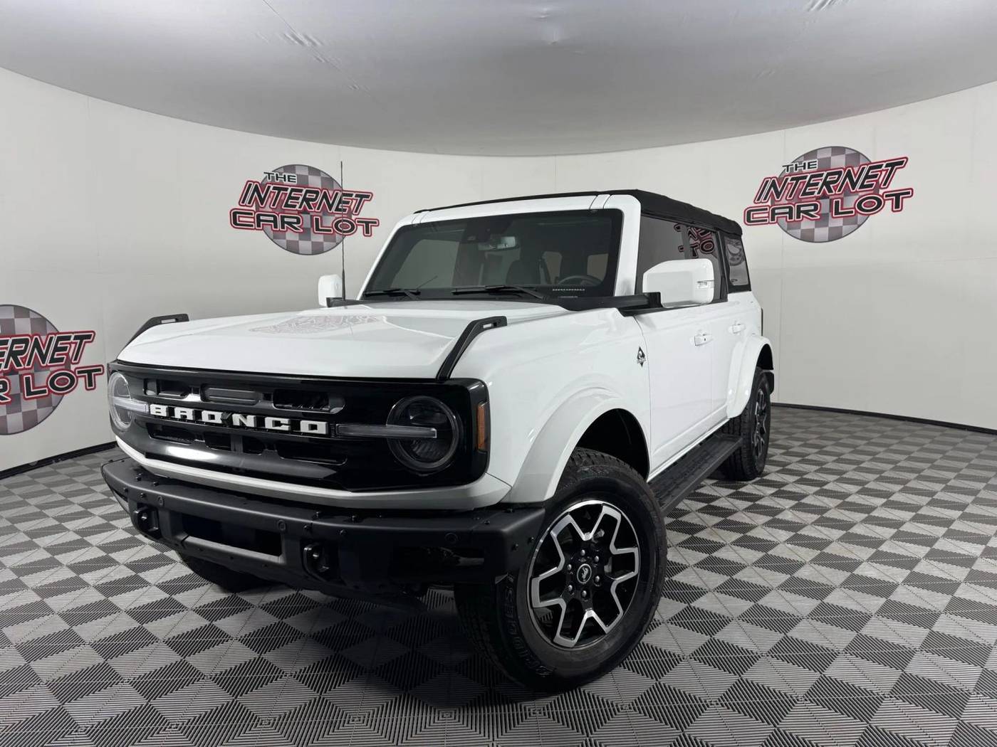 2024 Ford Bronco Outer Banks — SUV — 490 mi — Omaha, NE