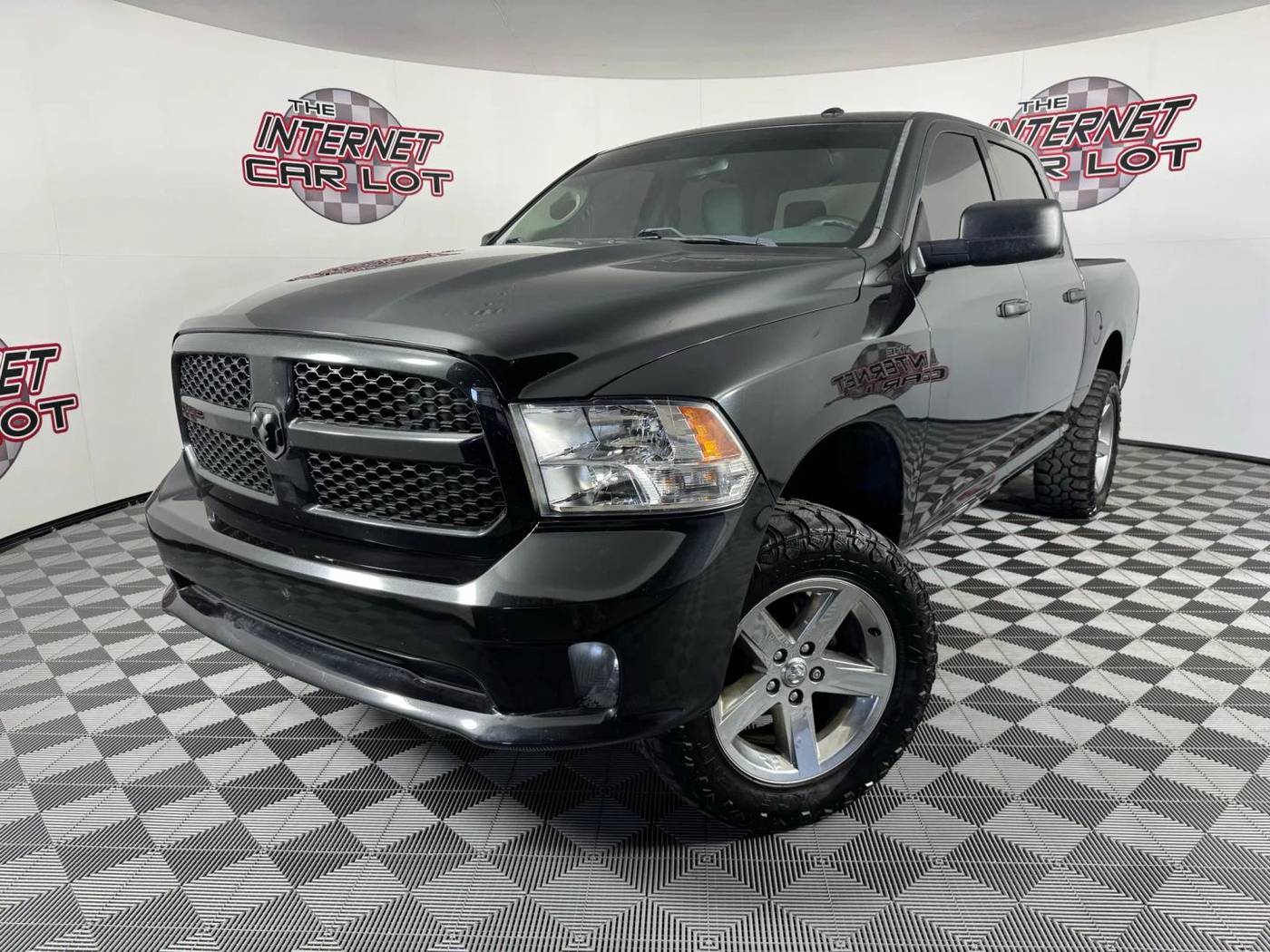 2016 Ram 1500 Express — Pickup Truck — 145,907 mi — Omaha, NE
