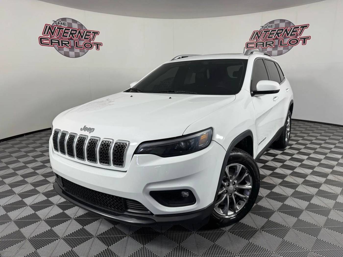 2019 Jeep Cherokee Latitude Plus — SUV — 30,152 mi — Omaha, NE