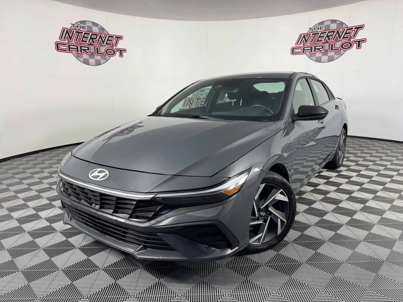 2025 Hyundai Elantra SEL Sport — Sedan — 10,005 mi — Omaha, NE