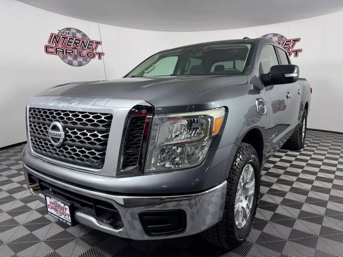2017 Nissan Titan SV — Pickup Truck — 141,364 mi — Omaha, NE