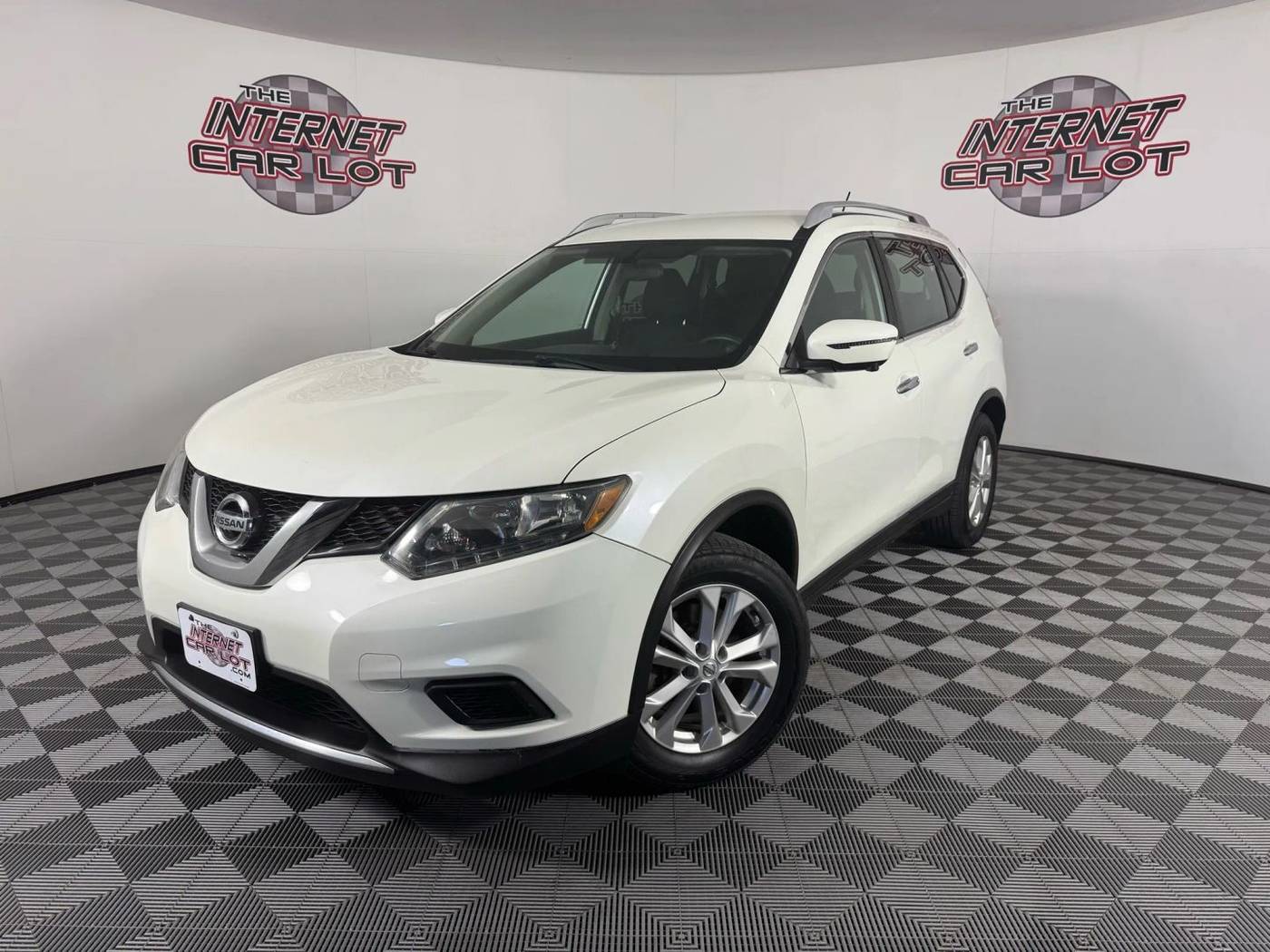 2016 Nissan Rogue SV — SUV — 122,492 mi — Omaha, NE