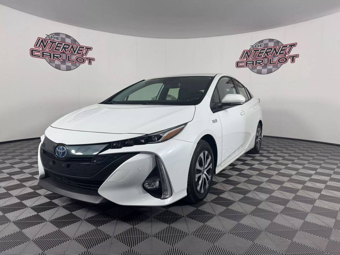 2022 Toyota Prius Prime Limited — Hatchback — 12,382 mi — Omaha, NE