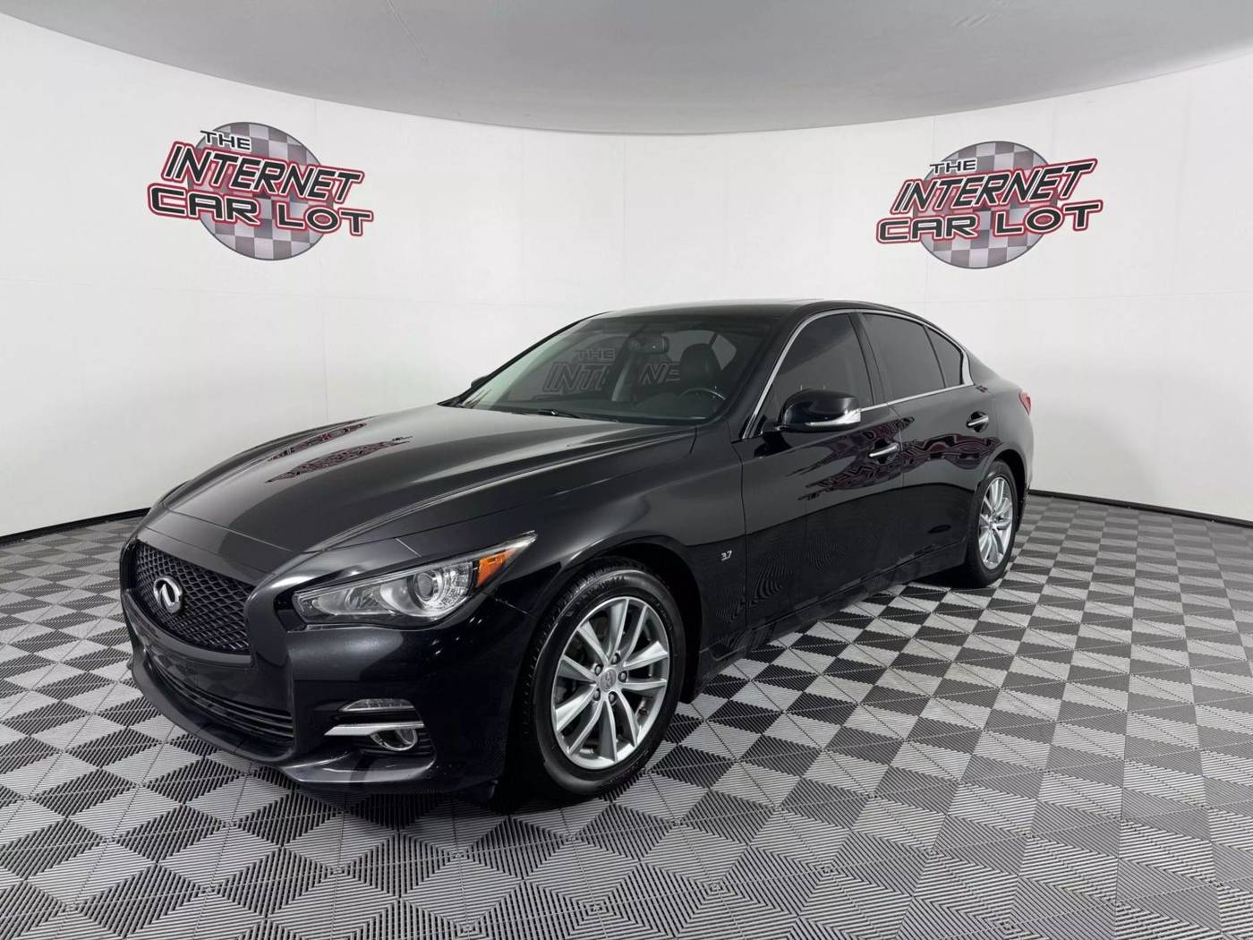 2015 INFINITI Q50 Premium — Sedan — 108,620 mi — Omaha, NE