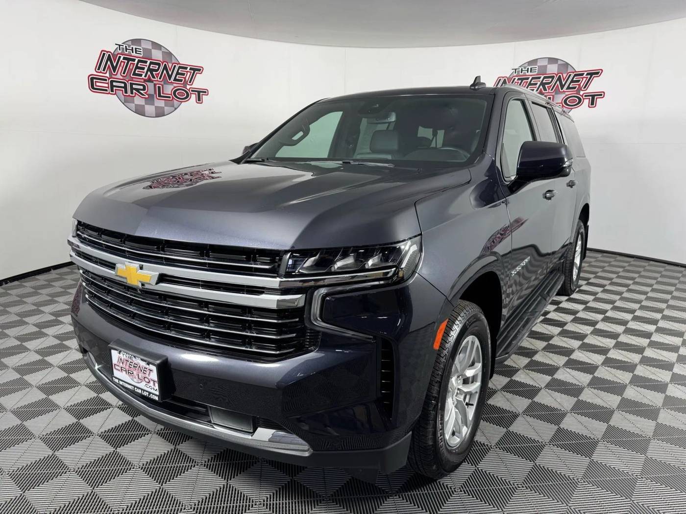2023 Chevrolet Suburban LT — SUV — 25,047 mi — Omaha, NE