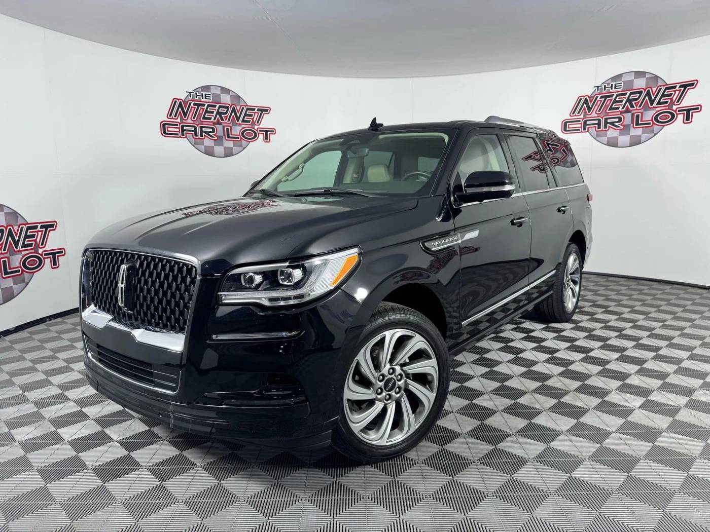 2022 Lincoln Navigator Standard — SUV — 31,355 mi — Omaha, NE