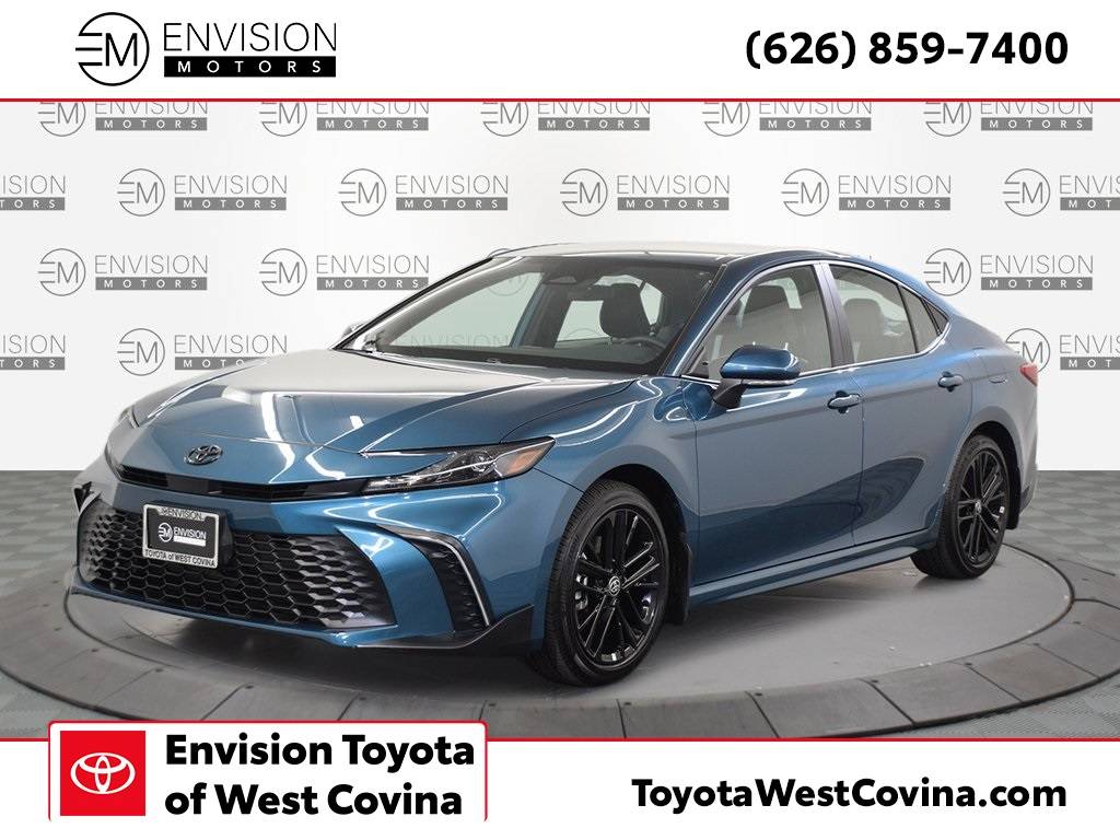 2025 Toyota Camry SE — Sedan — 6,924 mi — West Covina, CA