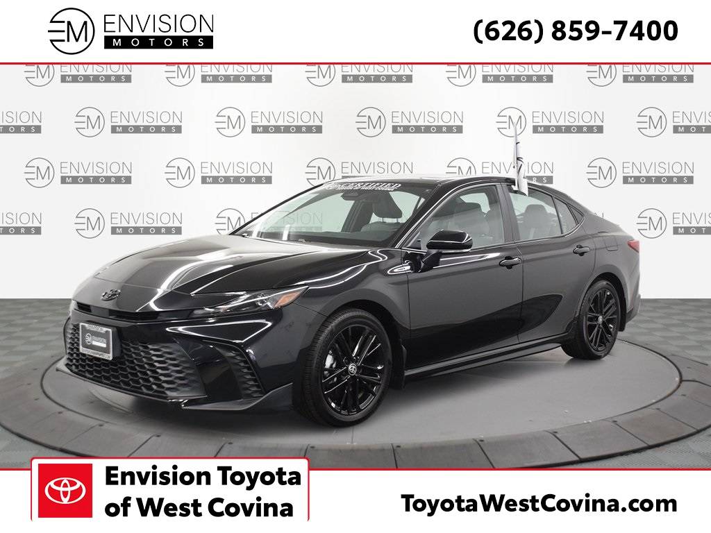 2025 Toyota Camry Hybrid SE — Sedan — 13,250 mi — West Covina, CA