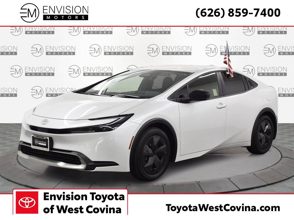 2025 Toyota Prius Plug-In Hybrid SE — Hatchback — 6,815 mi — West Covina, CA