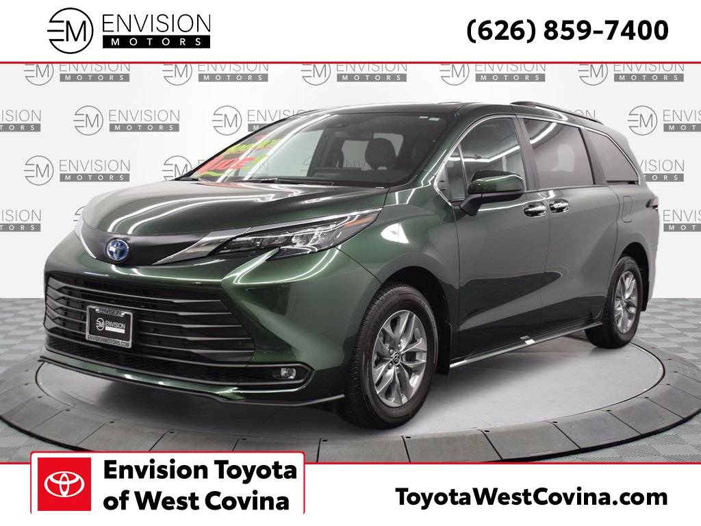 2025 Toyota Sienna XLE — Minivan — 643 mi — West Covina, CA