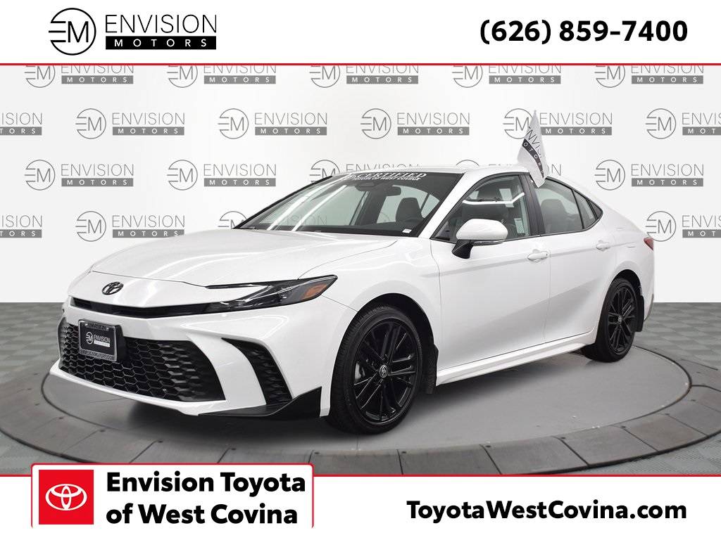 2025 Toyota Camry Hybrid SE — Sedan — 15,597 mi — West Covina, CA
