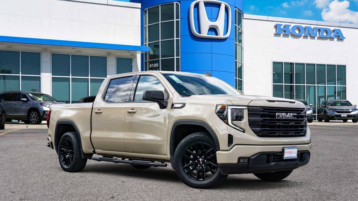 2022 GMC Sierra 1500 Elevation — Pickup Truck — 39,639 mi — San Antonio, TX