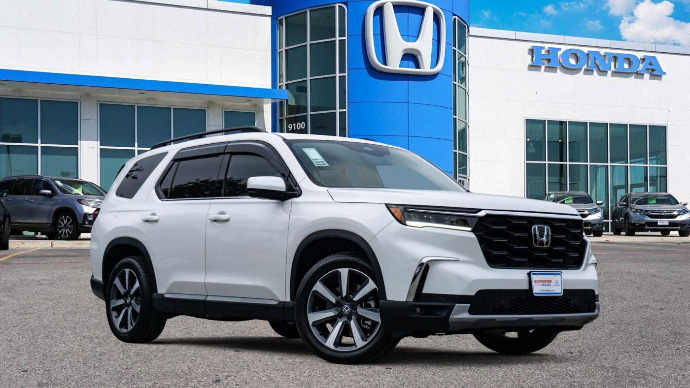 2025 Honda Pilot Touring — SUV — 1,600 mi — San Antonio, TX