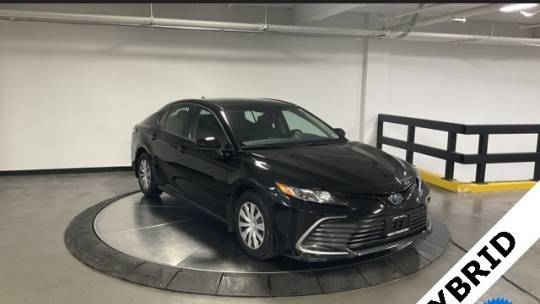 2022 Toyota Camry Hybrid LE — Sedan — 14,063 mi — Great Neck, NY