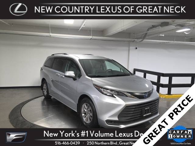 2022 Toyota Sienna LE — Minivan — 53,856 mi — Great Neck, NY