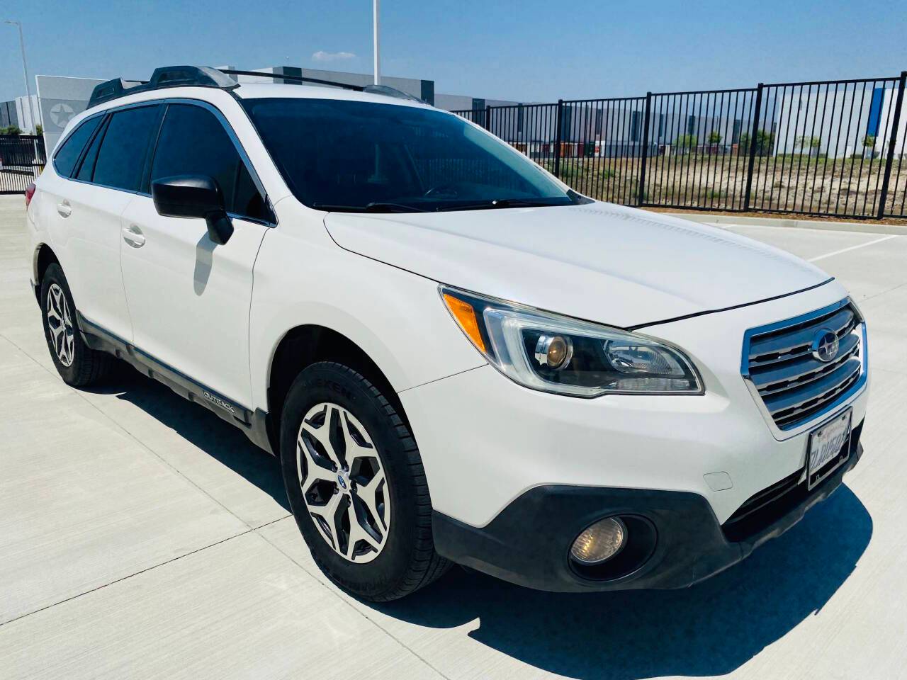 2015 Subaru Outback 2.5i — SUV — 117,600 mi — San Bernardino, CA