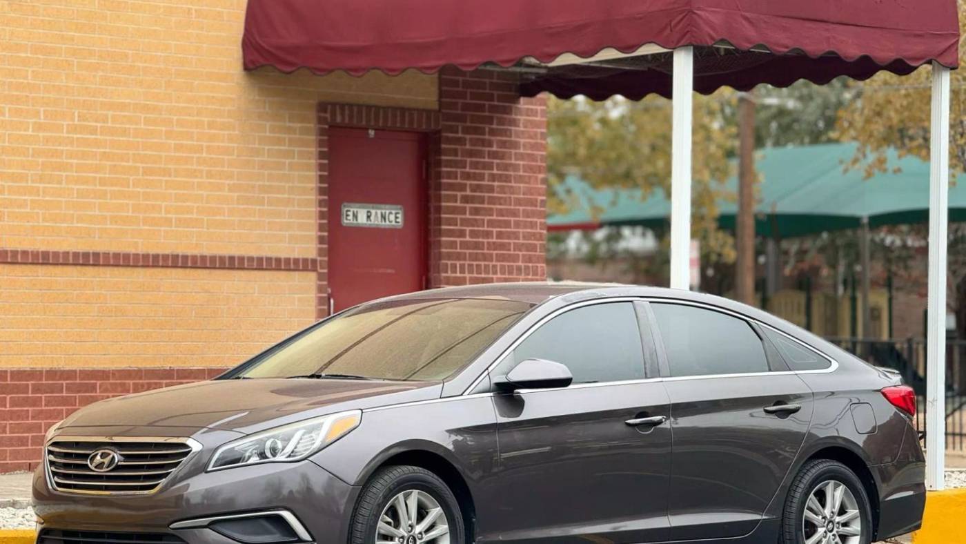 2017 Hyundai Sonata Base — Sedan — 101,902 mi — San Antonio, TX