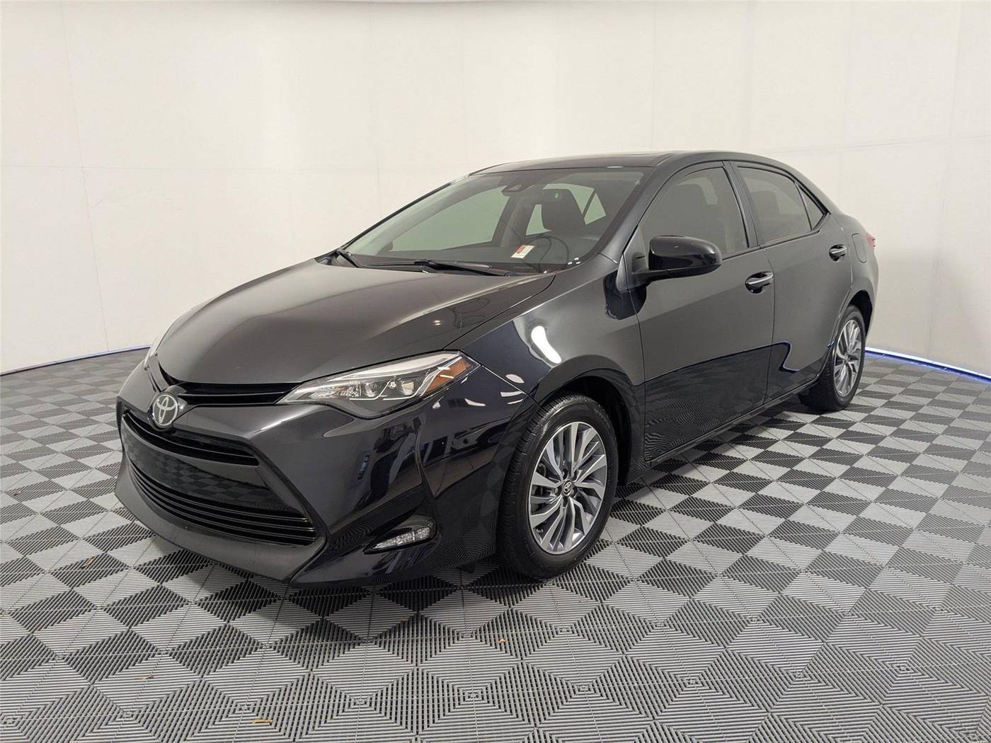 2019 Toyota Corolla XLE — Sedan — 21,318 mi — McDonough, GA