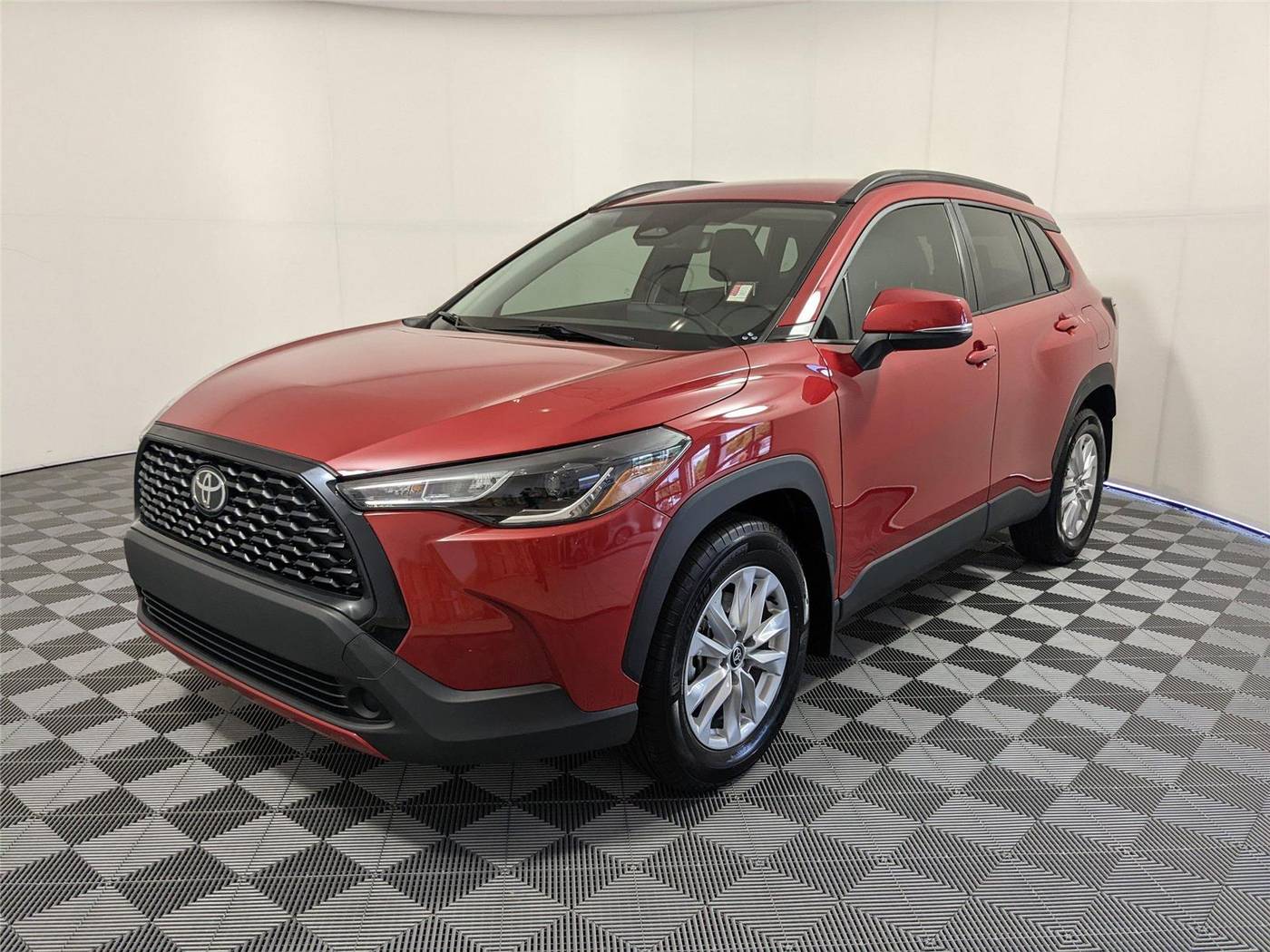 2024 Toyota Corolla Cross LE — SUV — 17,571 mi — McDonough, GA