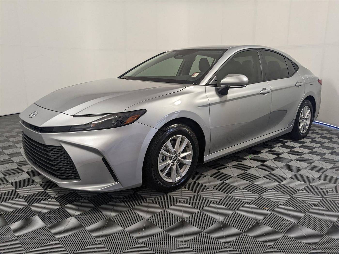 2025 Toyota Camry LE — Sedan — 532 mi — McDonough, GA