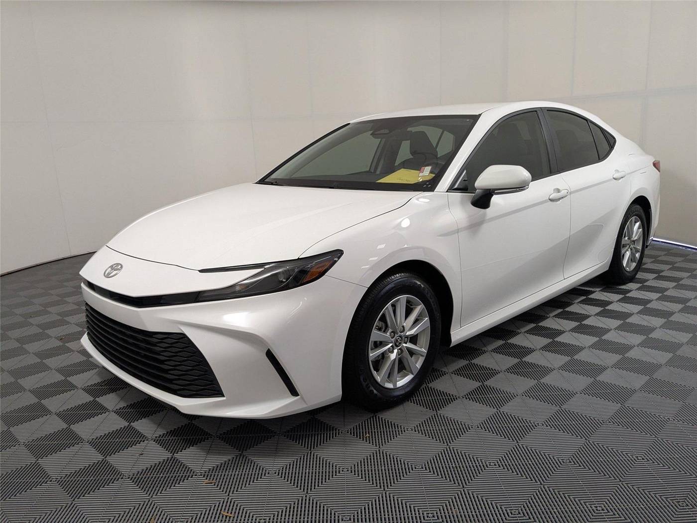 2025 Toyota Camry Hybrid LE — Sedan — 165 mi — McDonough, GA